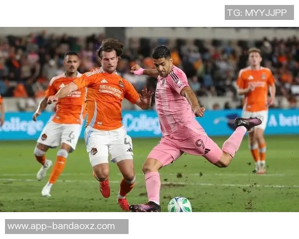 梅西助攻苏亚雷斯单刀失误令人失望牙哥岁月无情显老态 梅西助攻苏亚雷斯单刀失误令人失望牙哥岁月无情显老态