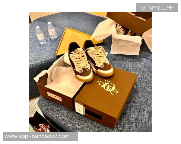 布泽尔率先上脚杜克LeBron23PE市售配色稀缺引发关注 布泽尔率先上脚杜克LeBron23PE市售配色稀缺引发关注