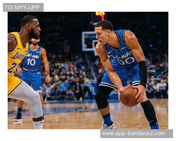 勇士替补群英荟萃七人得分四人上双共砍58分展现强大深度